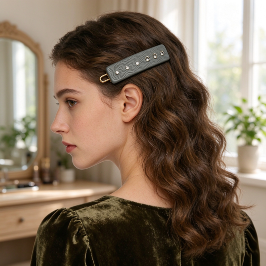 Grey Wavy Texture Crystal Inlaid Hair Clip