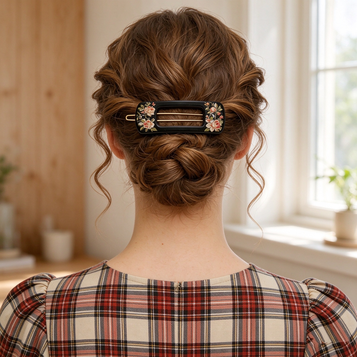Black Vintage Floral Embroidery Hollow Hair Clip
